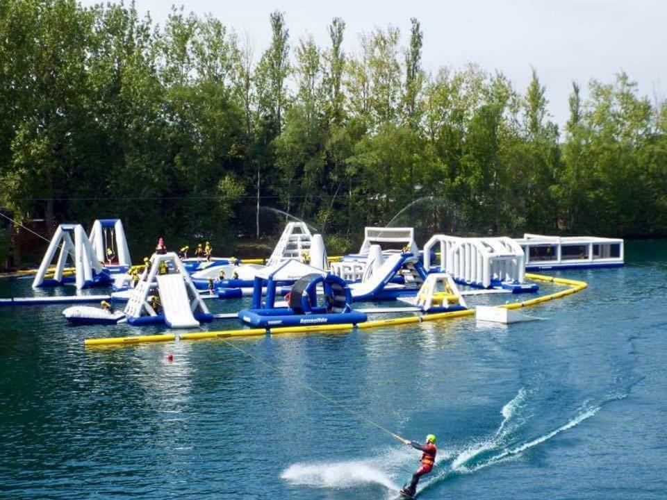 3 Bedroom Caravan With Hot Tub Tattershall Lakes Екстериор снимка