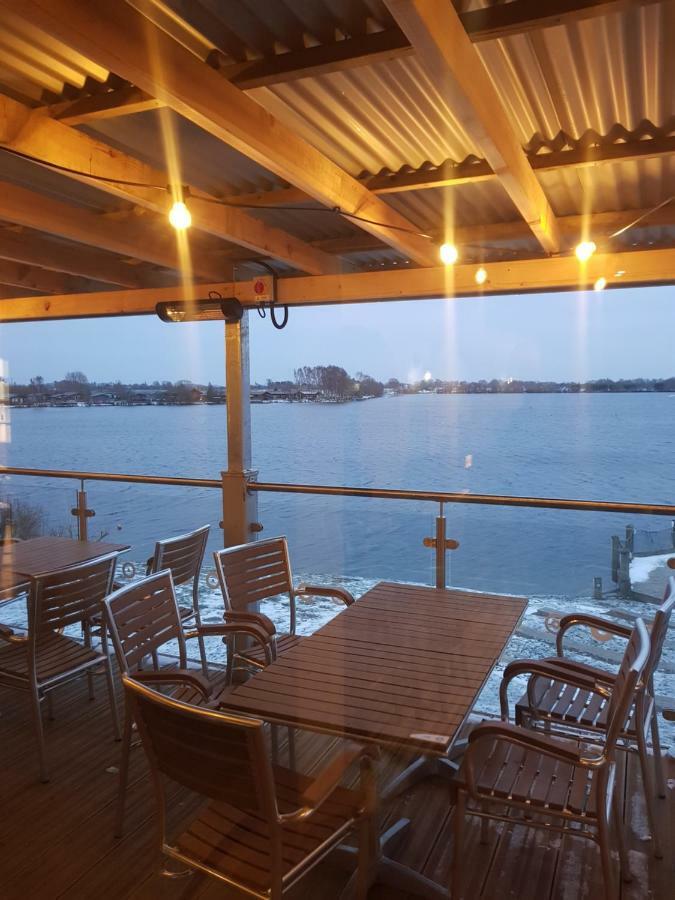 3 Bedroom Caravan With Hot Tub Tattershall Lakes Екстериор снимка